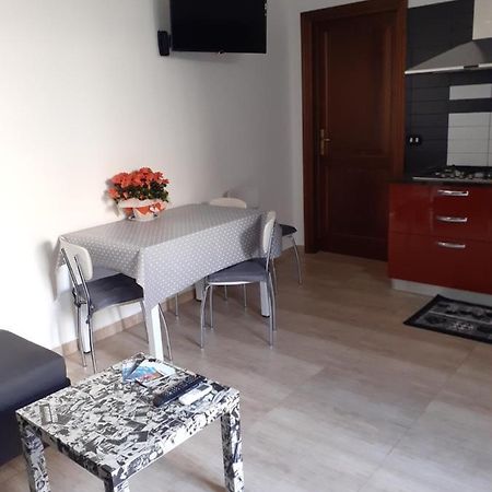 Casa Dylan Apartment Cagliari Ngoại thất bức ảnh